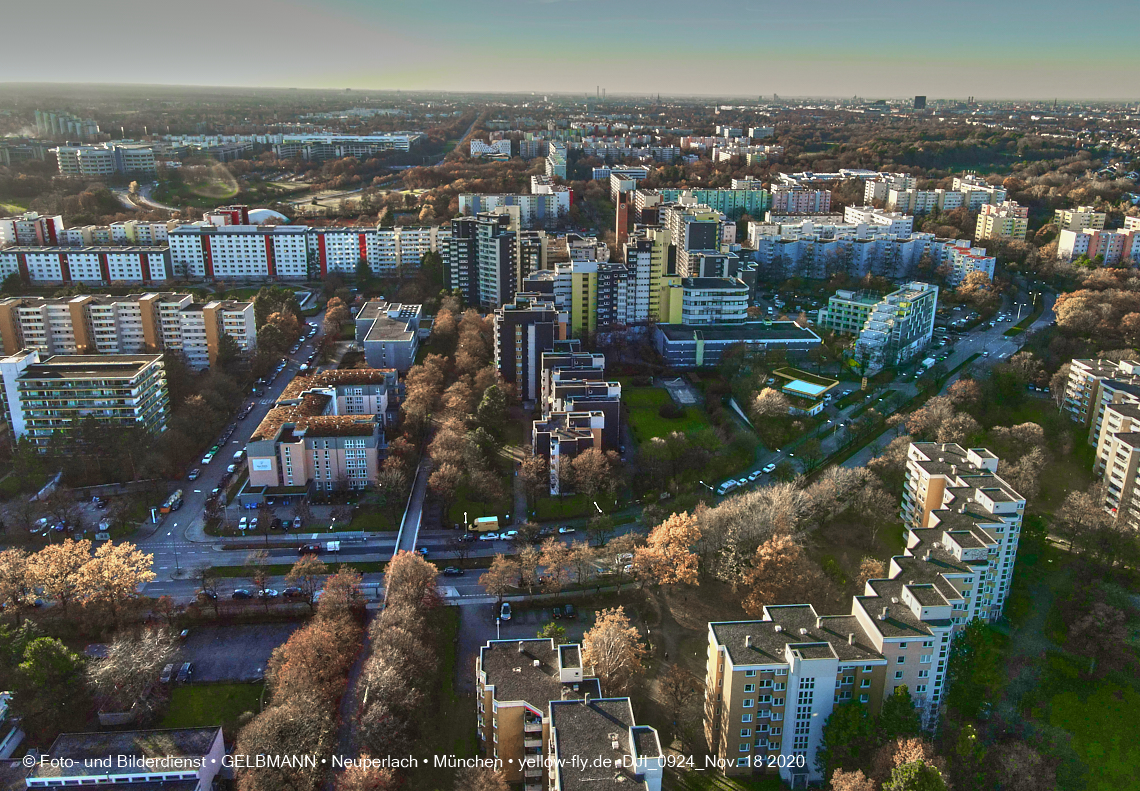 18.11.2020 - Marx-Zentrum und Wohnanalge Karl-Marx-Ring 52-62 in Neuperlach